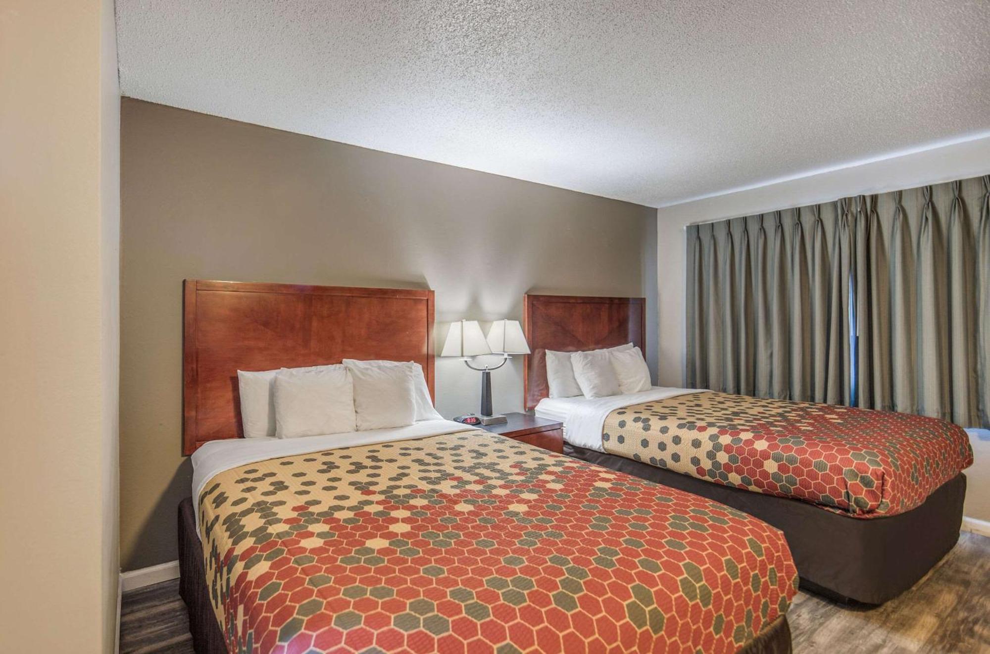 Econo Lodge Inn & Suites Вайріка Екстер'єр фото