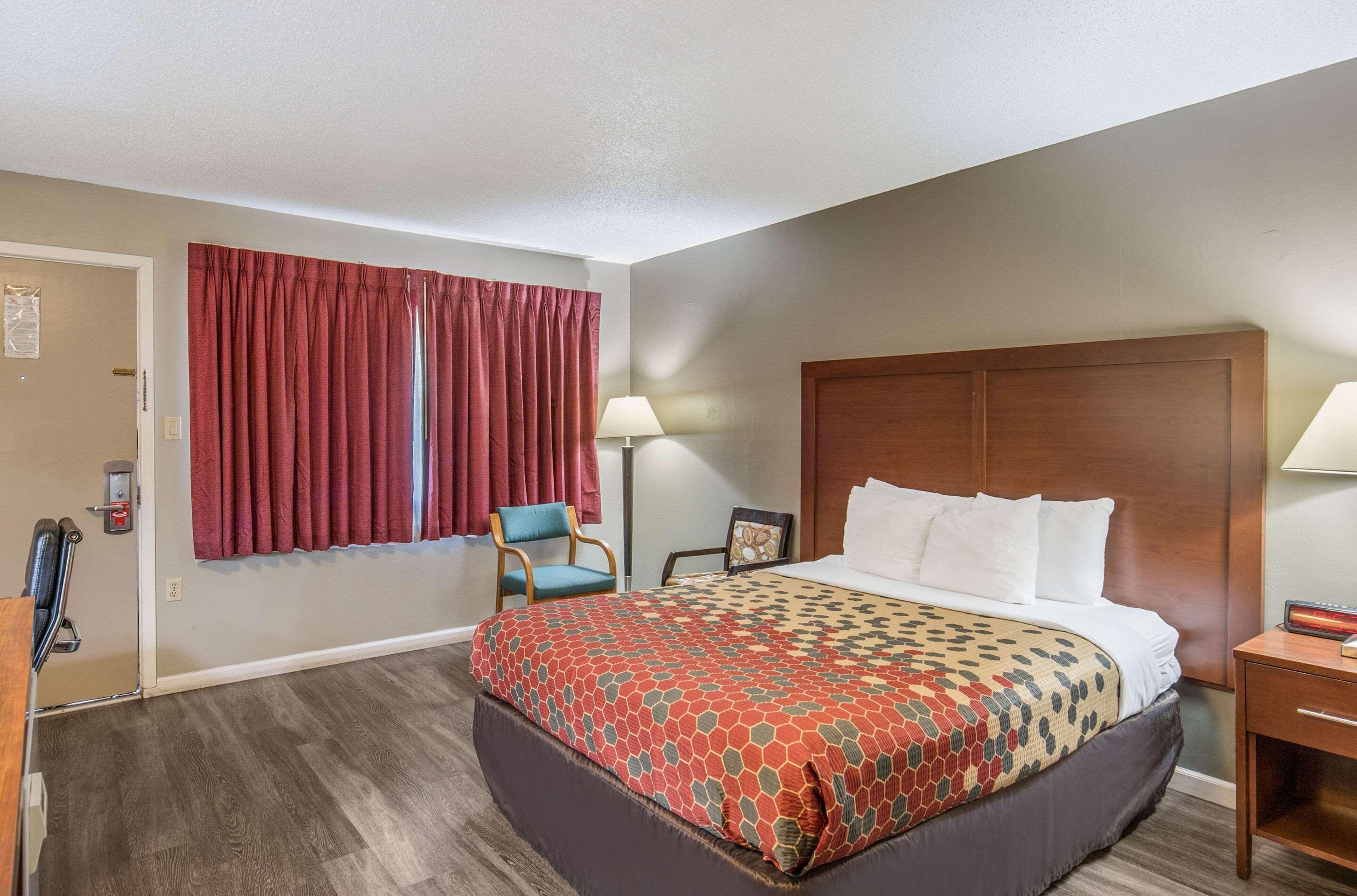 Econo Lodge Inn & Suites Вайріка Екстер'єр фото