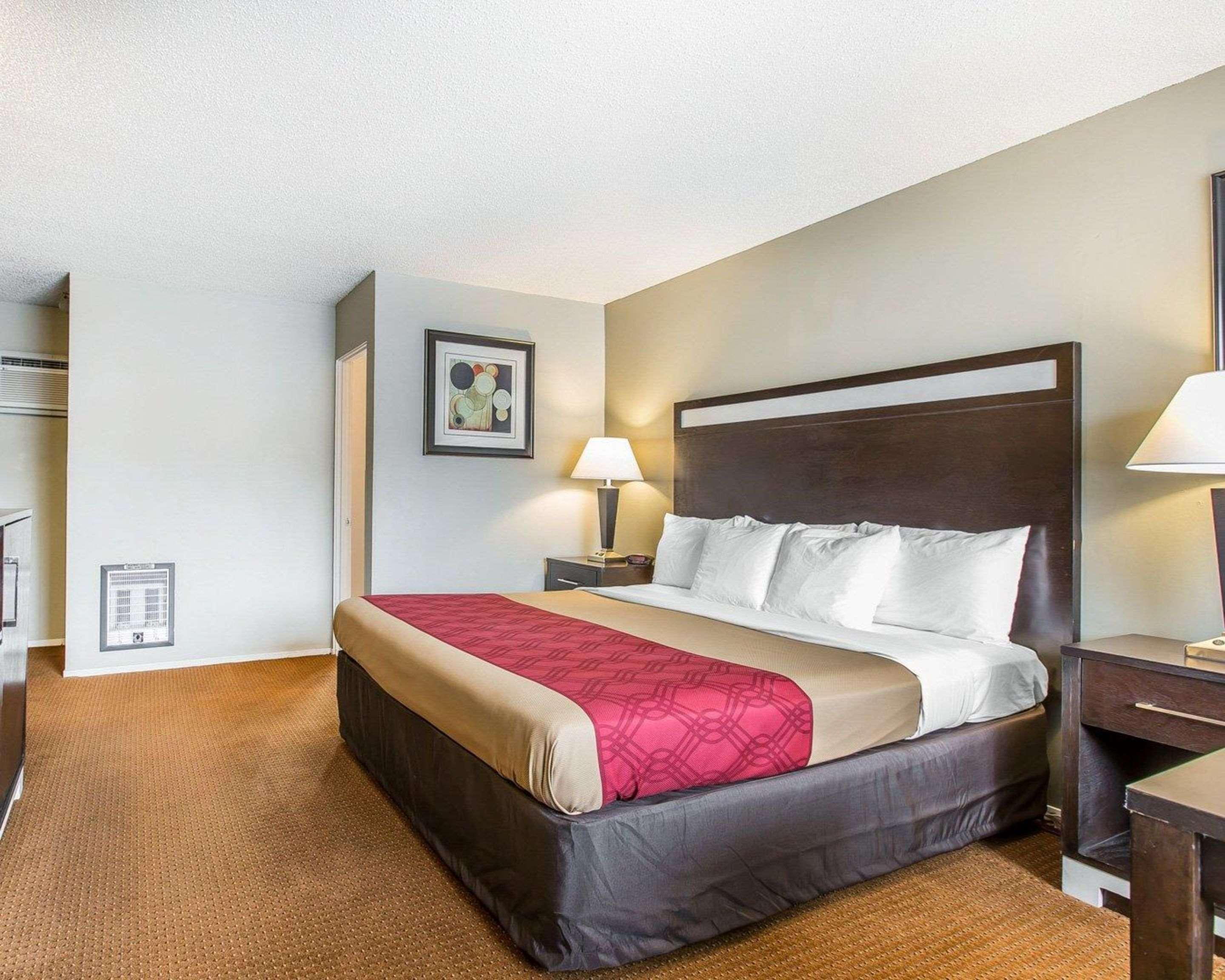 Econo Lodge Inn & Suites Вайріка Екстер'єр фото