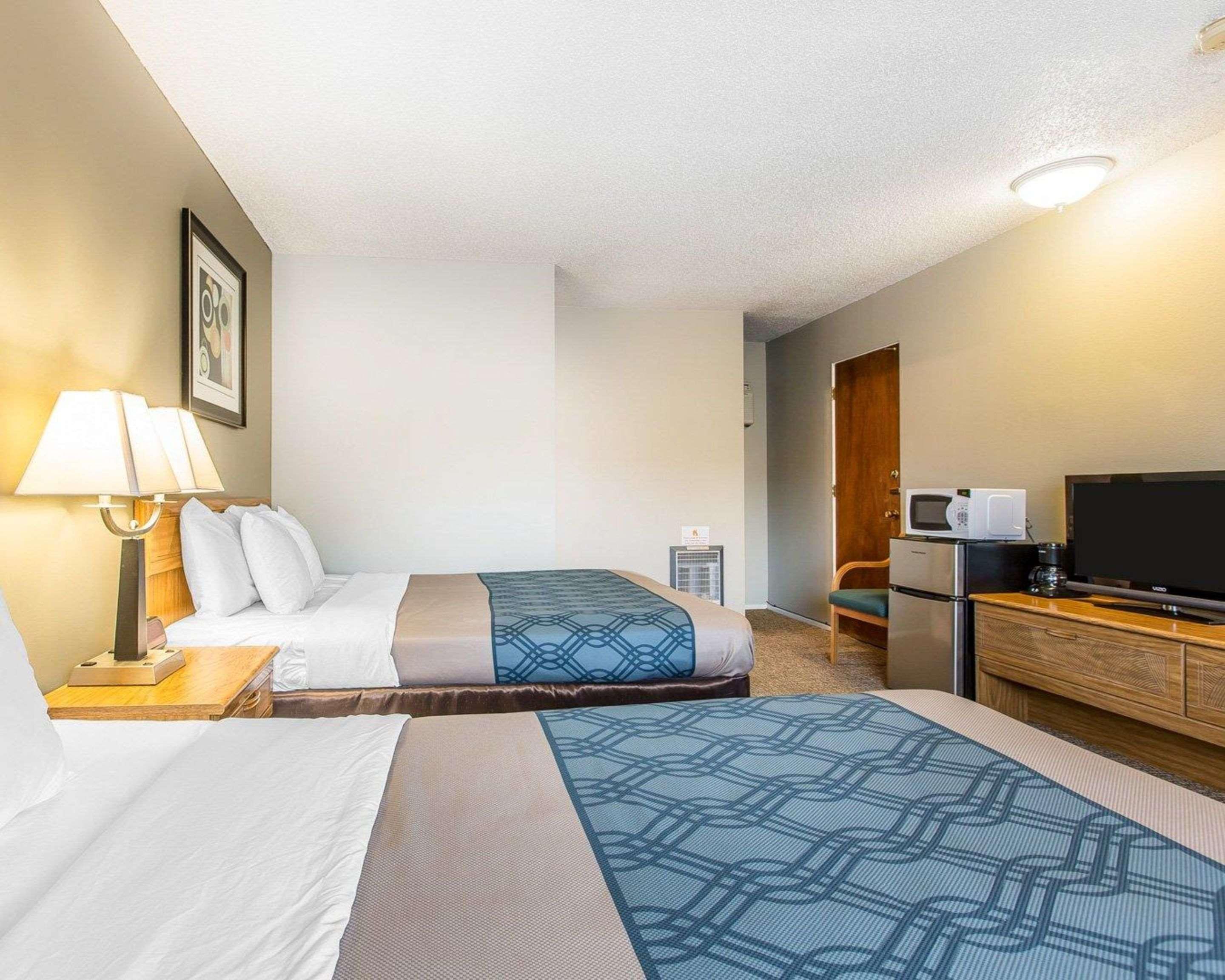 Econo Lodge Inn & Suites Вайріка Екстер'єр фото