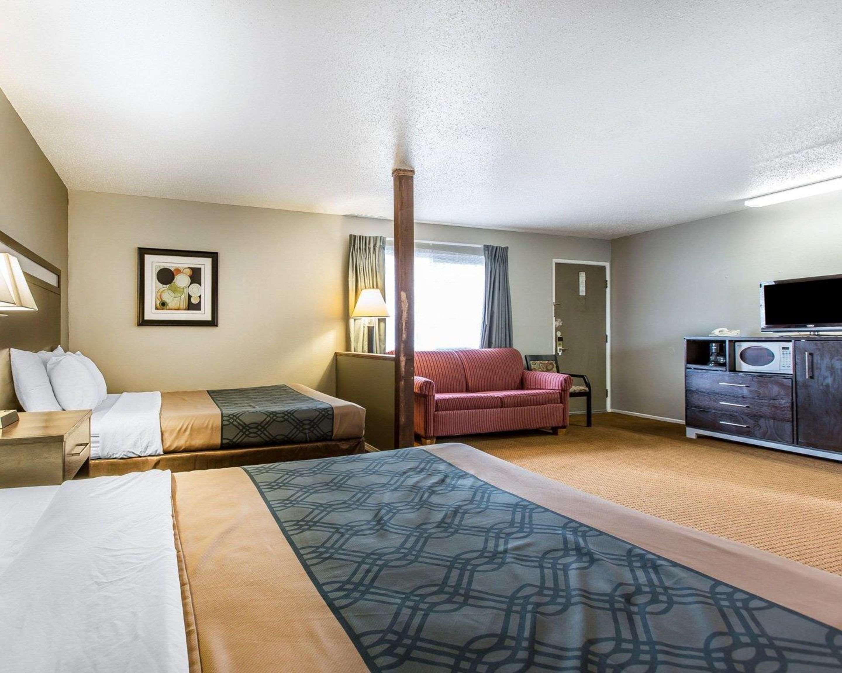 Econo Lodge Inn & Suites Вайріка Екстер'єр фото