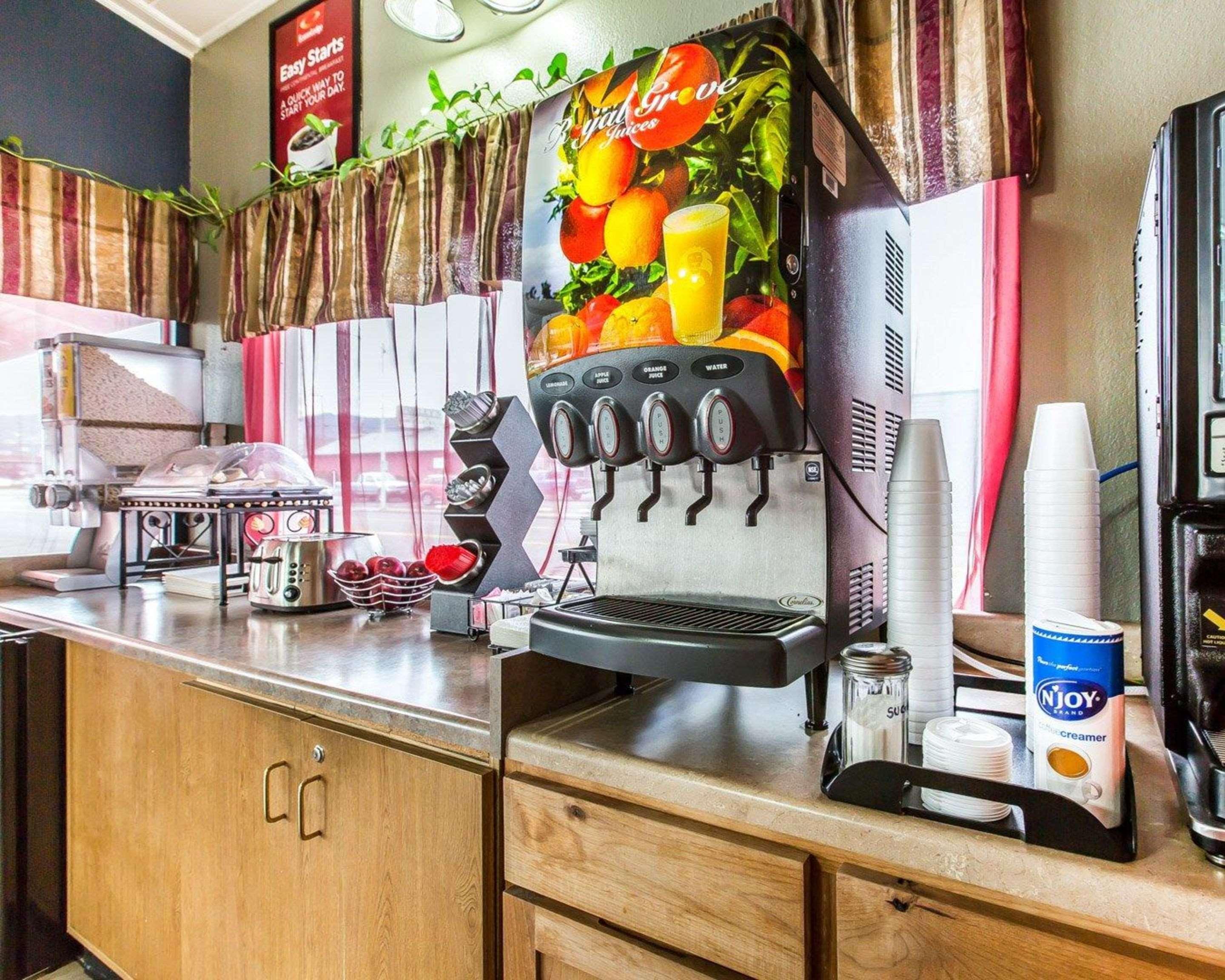 Econo Lodge Inn & Suites Вайріка Екстер'єр фото